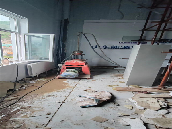 港南地基基础下沉墙体裂缝加固注浆顶升施工